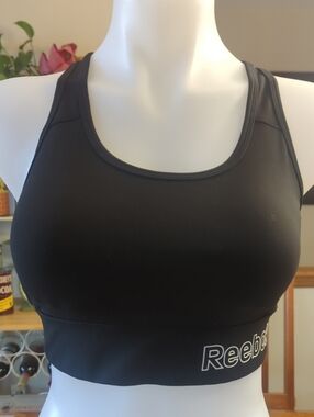 Reebok Womens Essential Sports Bra with Back Pocket and Removable Cups- Size M